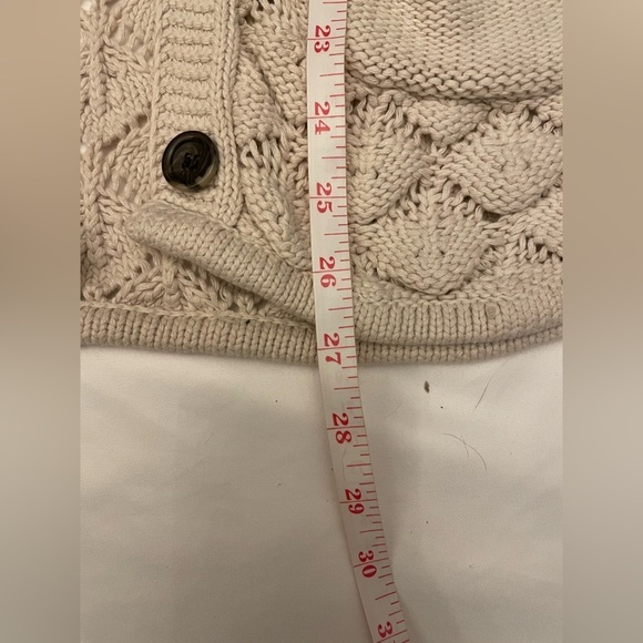 Jessica Simpson size small off white knitted cardigan - Picture 10 of 10